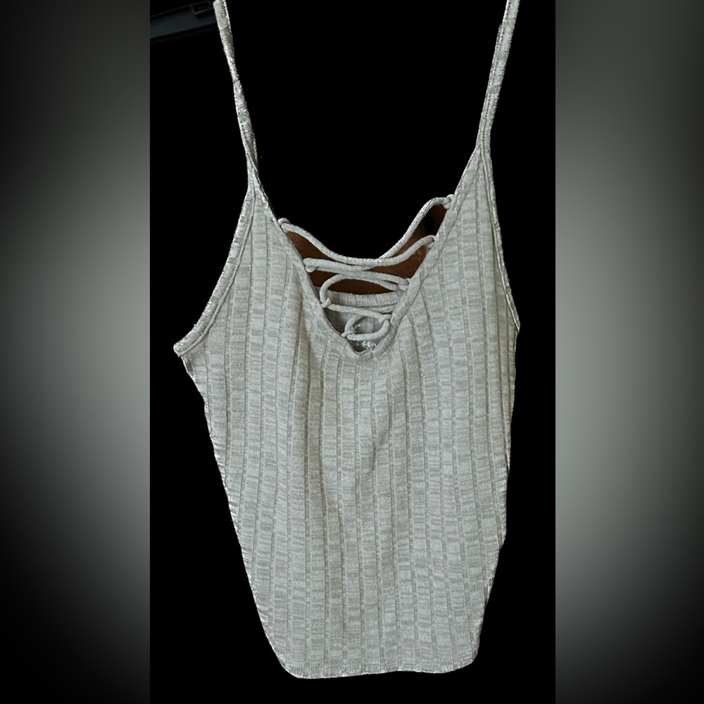 Beige crop tank top